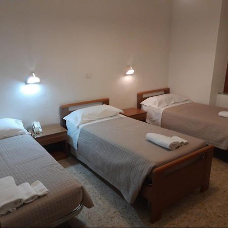 Albergo Italia Ancône Extérieur photo