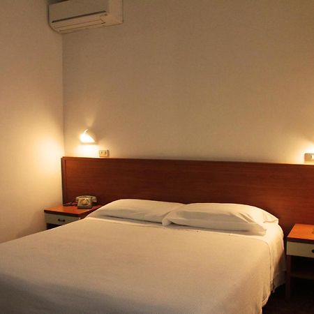 Albergo Italia Ancône Extérieur photo
