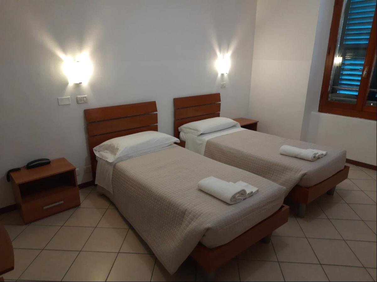 Albergo Italia Ancône Extérieur photo