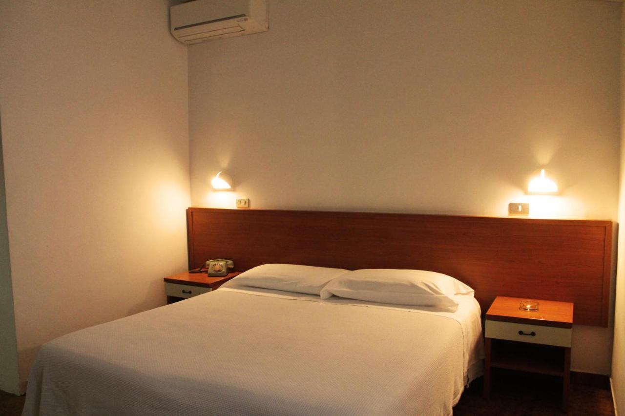 Albergo Italia Ancône Extérieur photo
