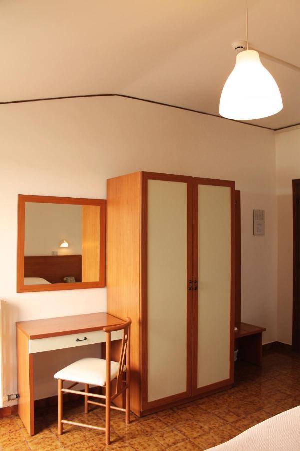 Albergo Italia Ancône Extérieur photo