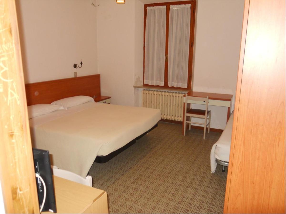 Albergo Italia Ancône Extérieur photo