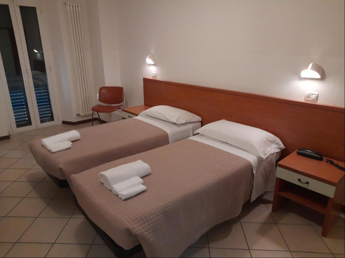 Albergo Italia Ancône Extérieur photo