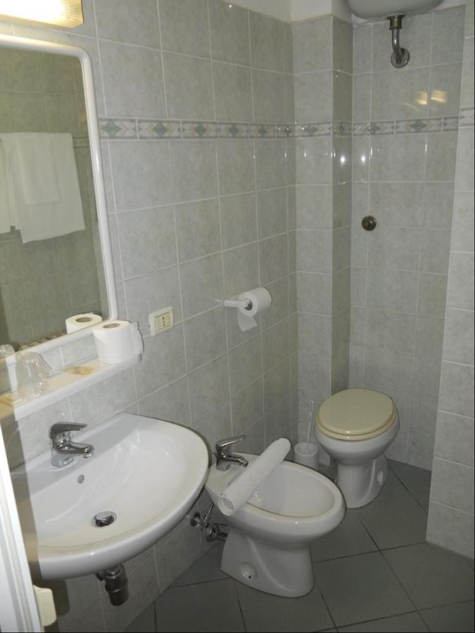 Albergo Italia Ancône Extérieur photo