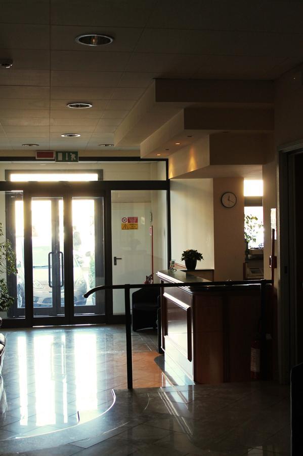Albergo Italia Ancône Extérieur photo