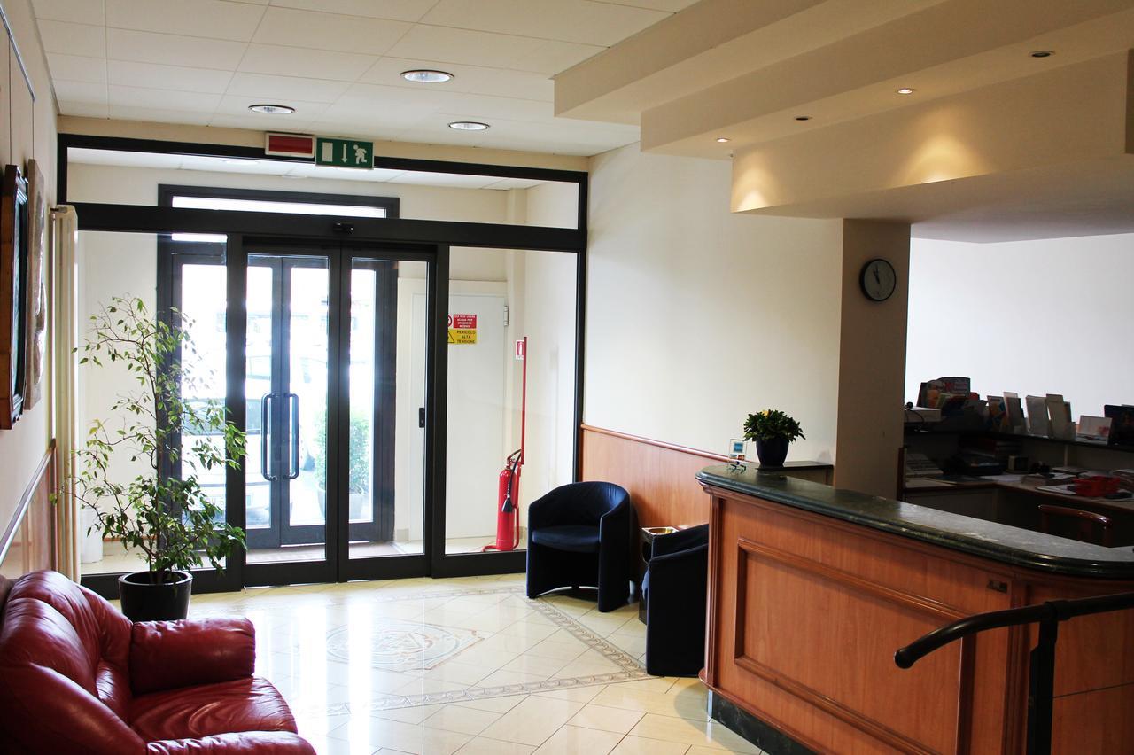 Albergo Italia Ancône Extérieur photo