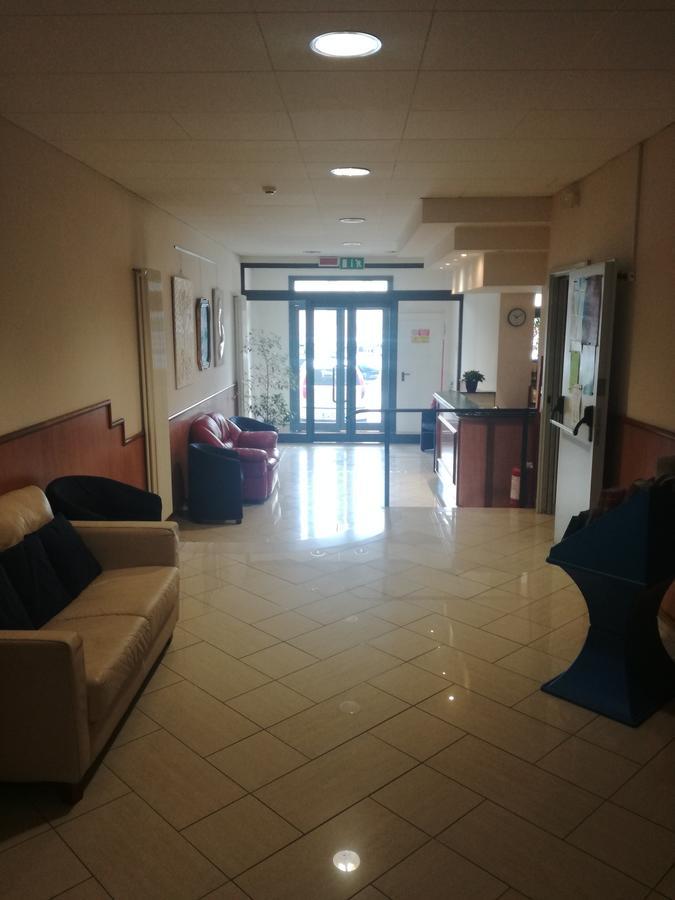 Albergo Italia Ancône Extérieur photo